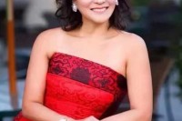 荣海兰爵士在《龙行天下上海站龙族才女选拔赛》启动仪式上的演讲备受热议与媒体追捧